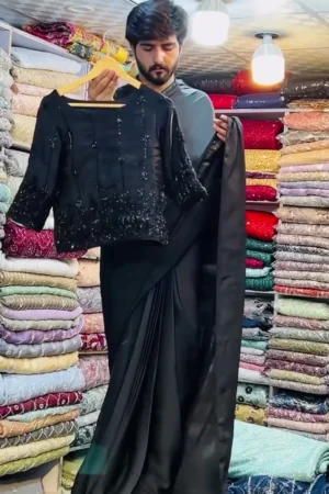 Thread Embroidery On Black Georgette Saree With Baahar-e-Siyah Blouse