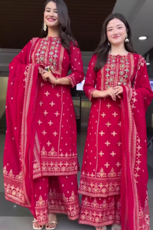 Women Silk Blend Kurta Pant Dupatta Set