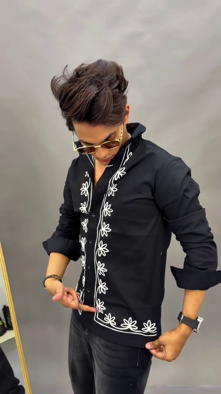 Men’s Half Sleeve Border Design Shirt - Image 2