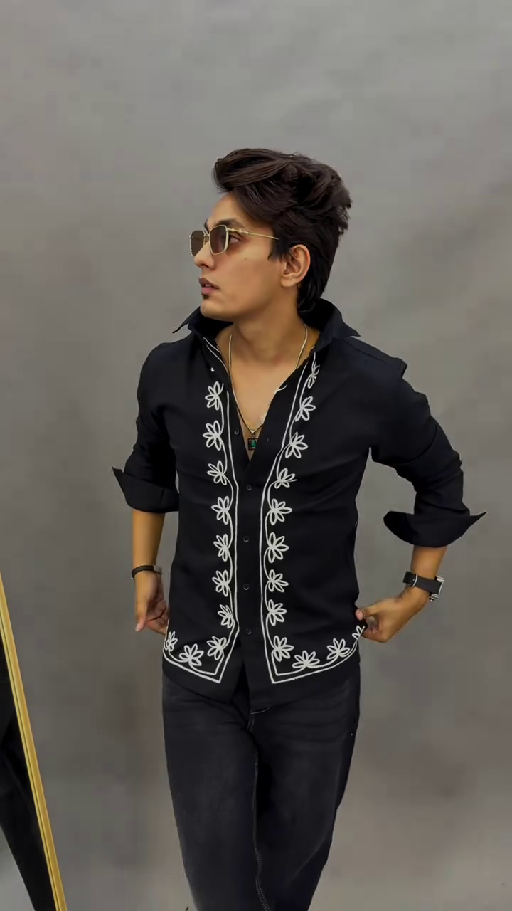 Men’s Half Sleeve Border Design Shirt - Image 3