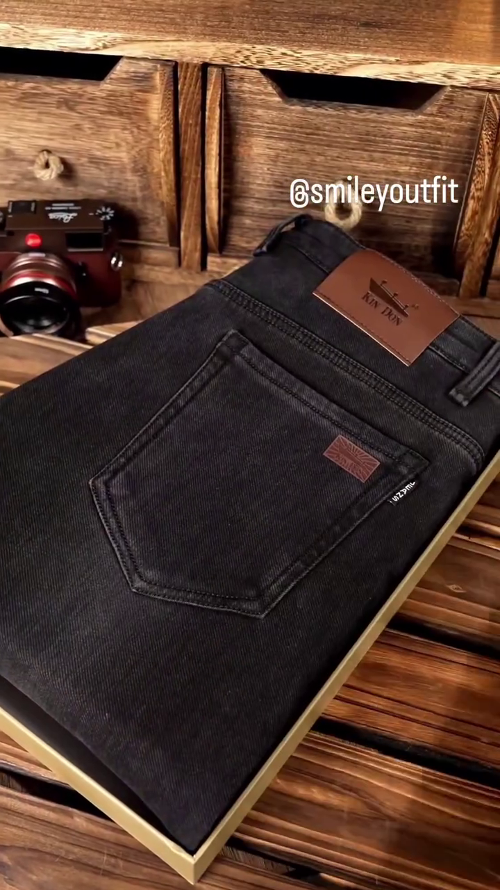 Men’s Black Slim-Fit Premium Denim Jeans